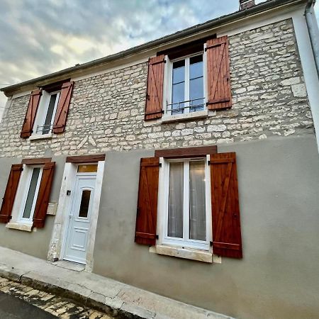 Les Deux L Du Vignoble Apartamento Chablis Exterior foto